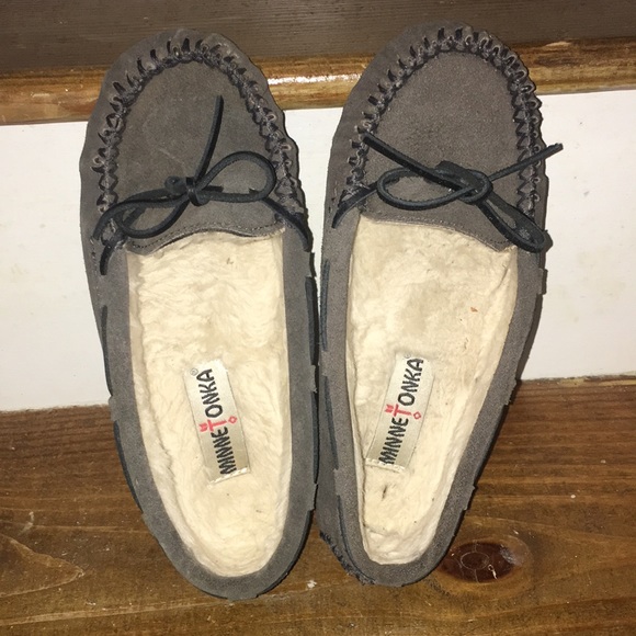 Minnetonka leather moccasins - Picture 2 of 3